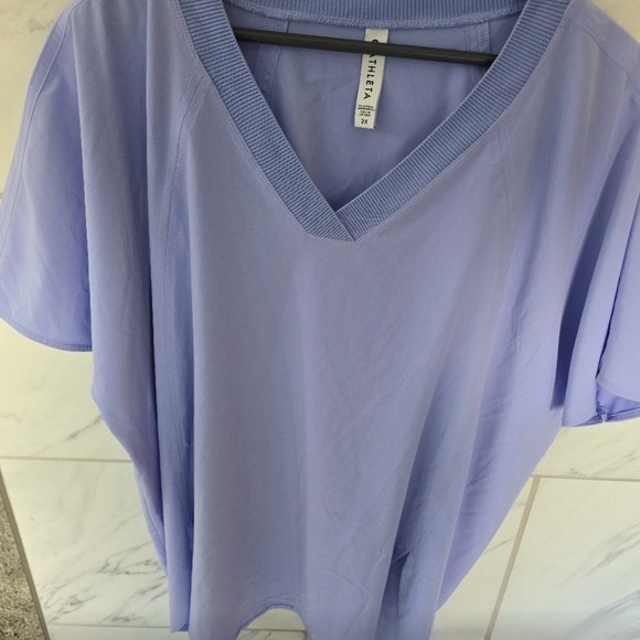 Athleta Short Sleeve Zephyr shirt plus 2X blue periwinkle scrub top - Picture 4 of 9
